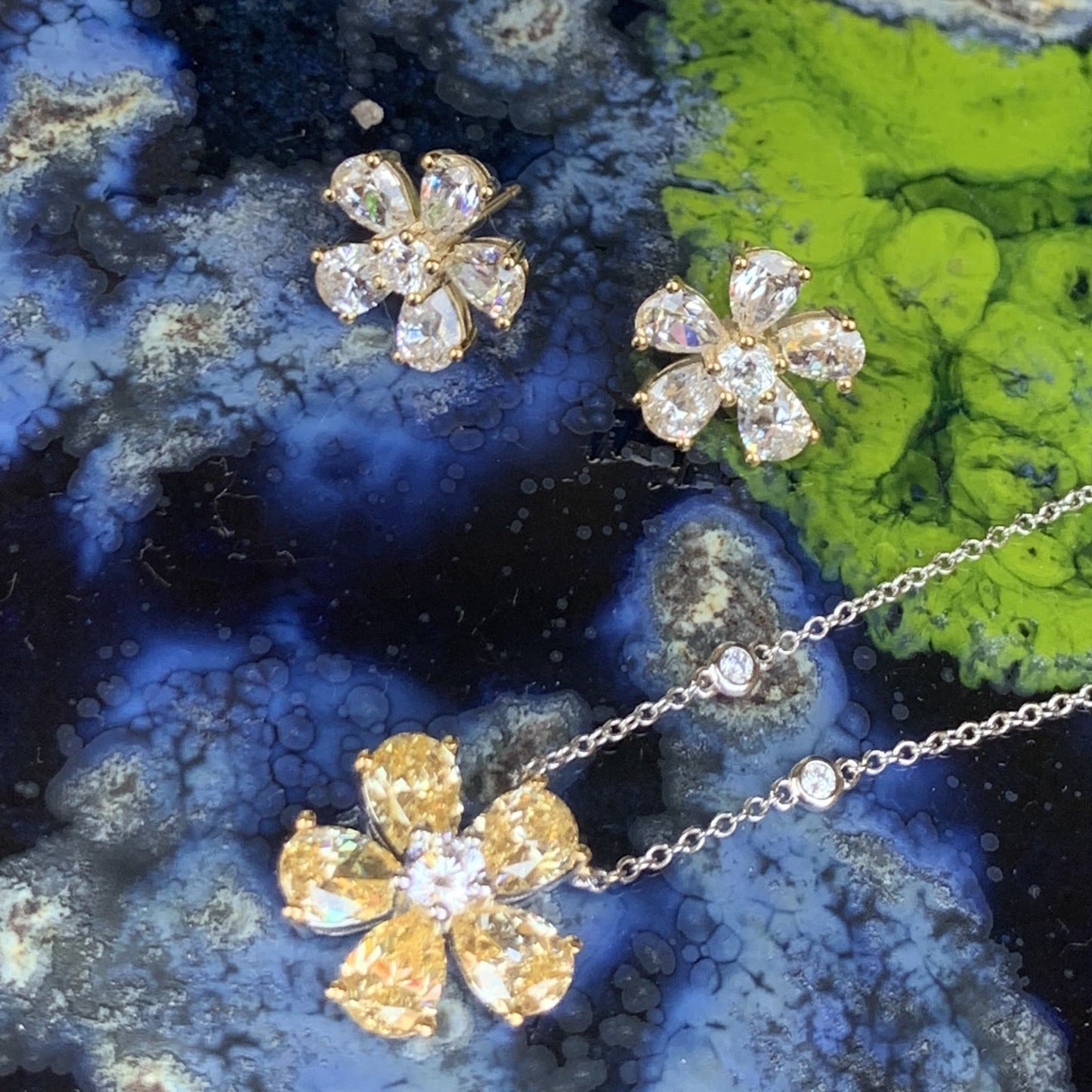 Cute Flower Necklace - Natkina