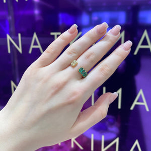18K Yellow Gold Emerald Ring with Diamonds For Her