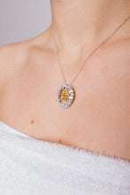 Load image into Gallery viewer, Pear Center necklace - Natkina
